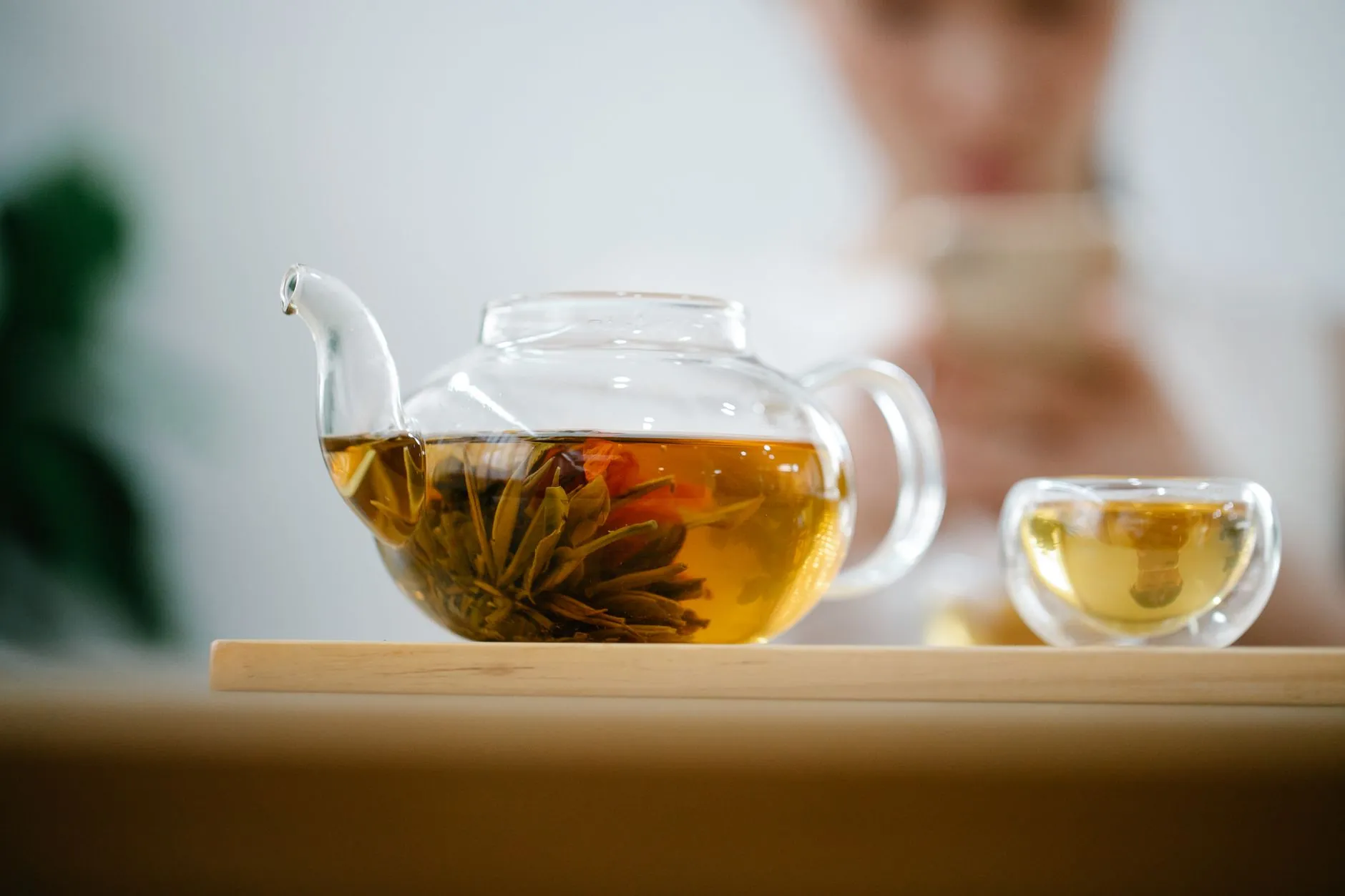 银川鲁林芸皓科技温控器与压力表在暖通系统中的选型对比